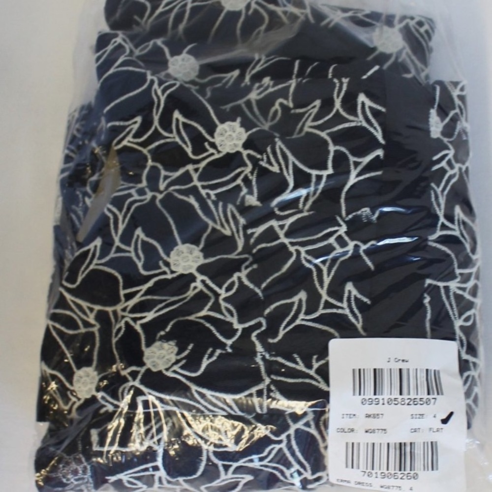 New condition, never worn. - Picture 4 of 5